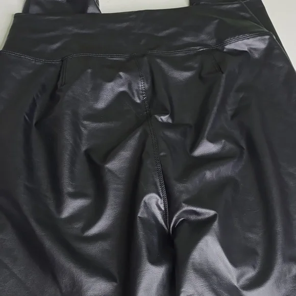 OFFLINE By Aerie Real Luxe Faux Leather Legging Black - Picture 9 of 13